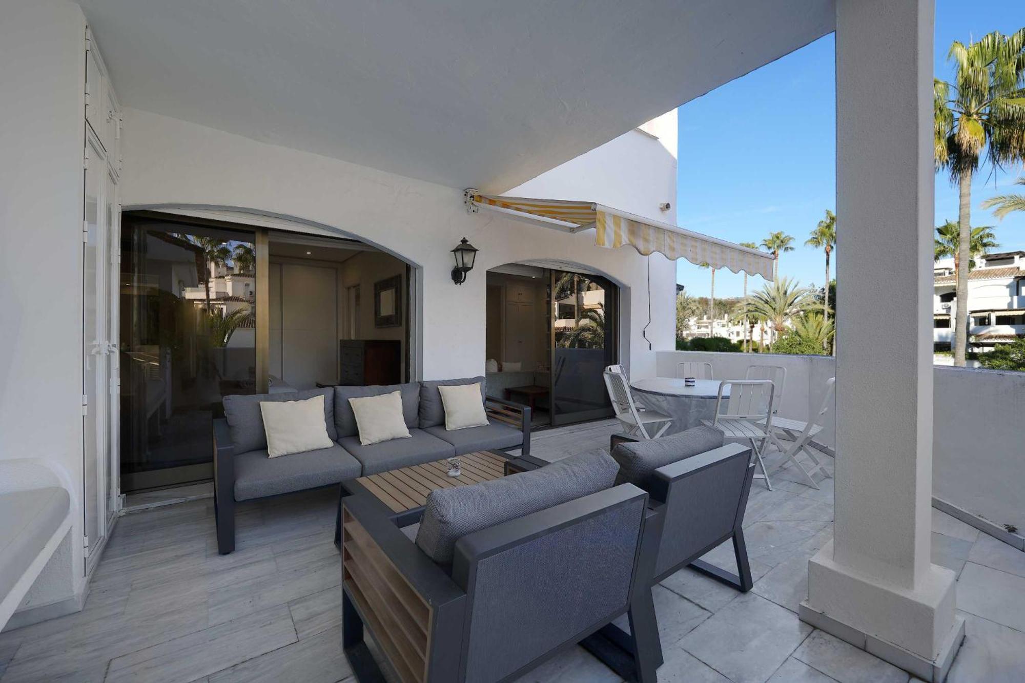 1104 First Line Beach Apartment Golden Beach Pool Марбеля Екстериор снимка