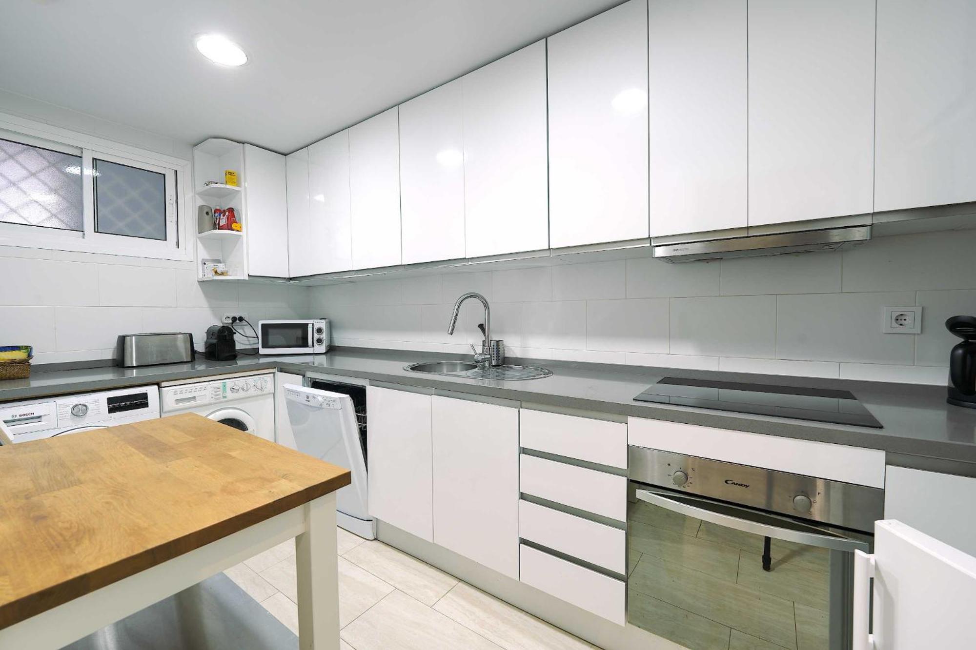 1104 First Line Beach Apartment Golden Beach Pool Марбеля Екстериор снимка