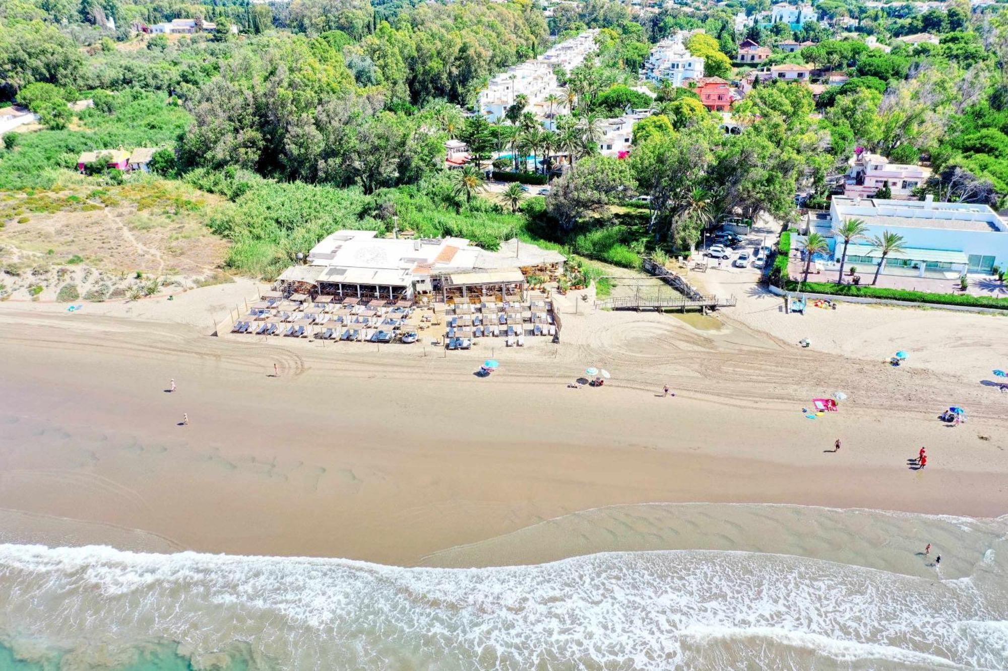1104 First Line Beach Apartment Golden Beach Pool Марбеля Екстериор снимка