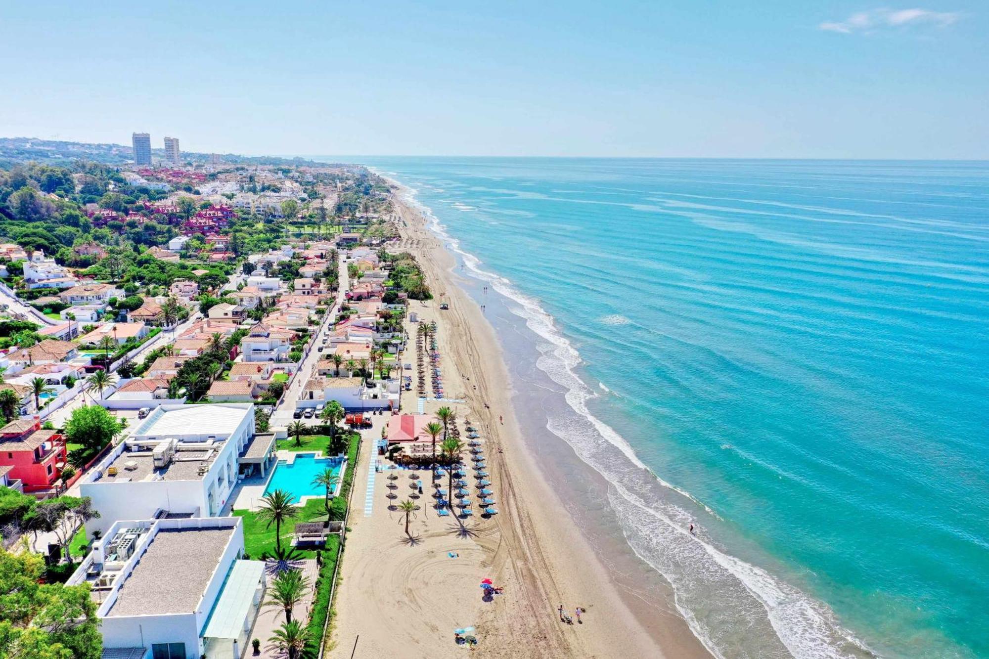 1104 First Line Beach Apartment Golden Beach Pool Марбеля Екстериор снимка